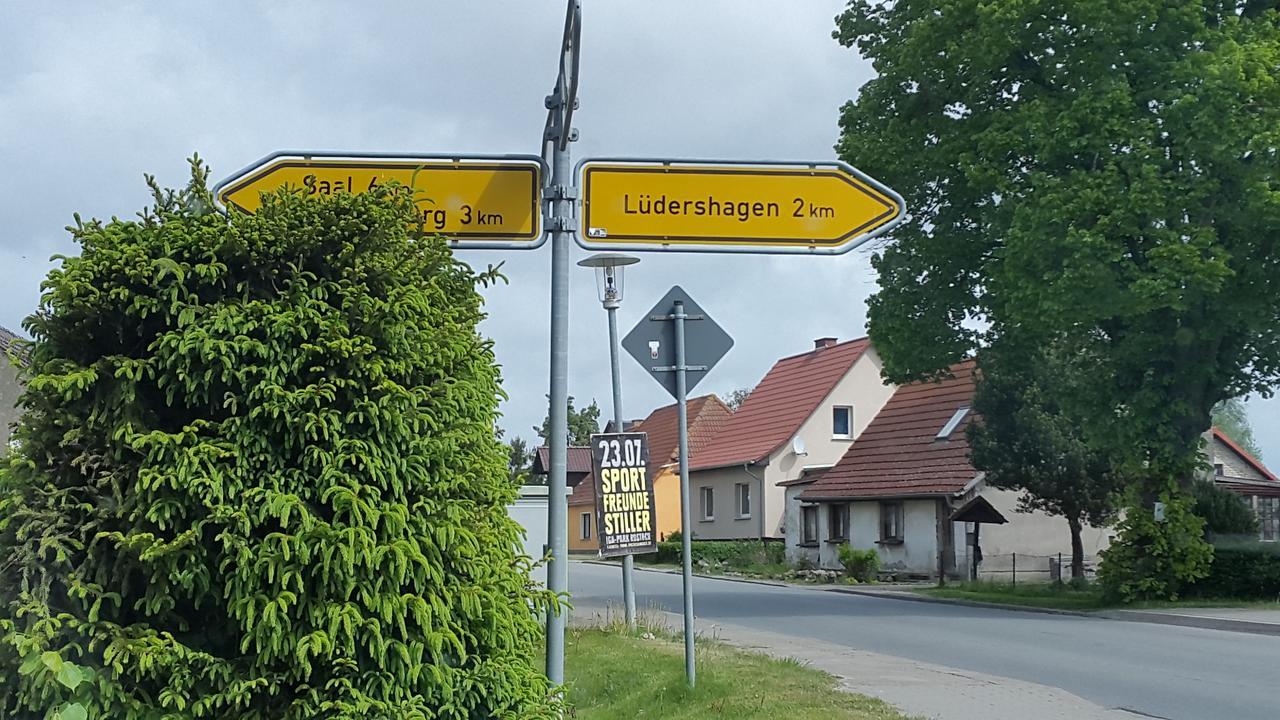 Fewo Am Saalerbodden Bartelshagen  Exteriör bild